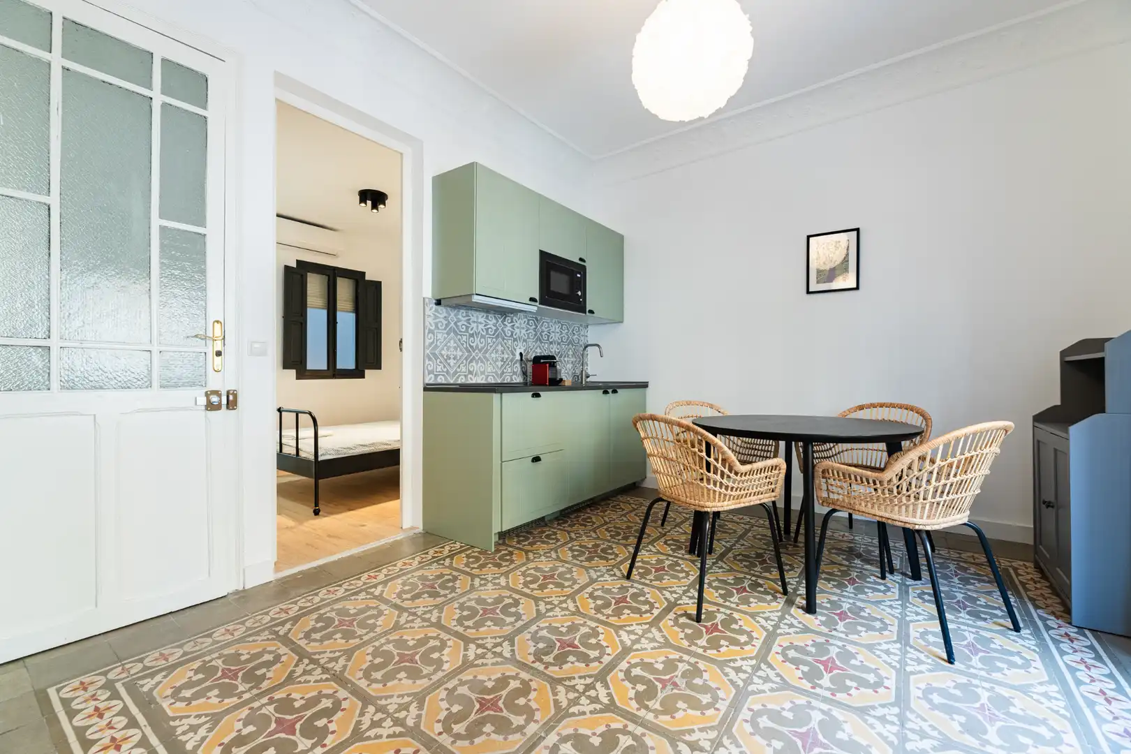 Cocina de Estudio de alquiler en Valencia con Aire acondicionado, Calefacción y Amueblado