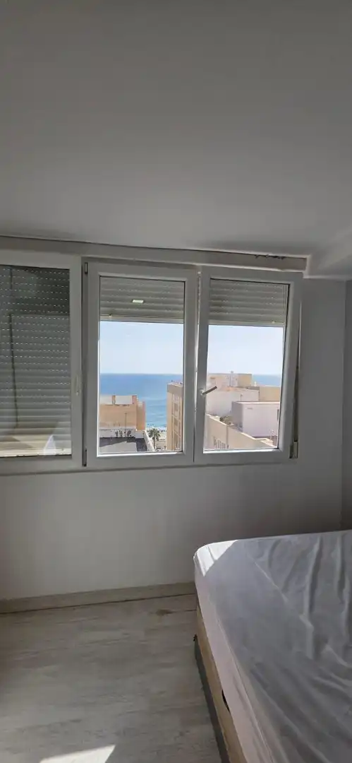 Dormitori de Estudi de lloguer en Almería amb Aire condicionat, Calefacció i Moblat