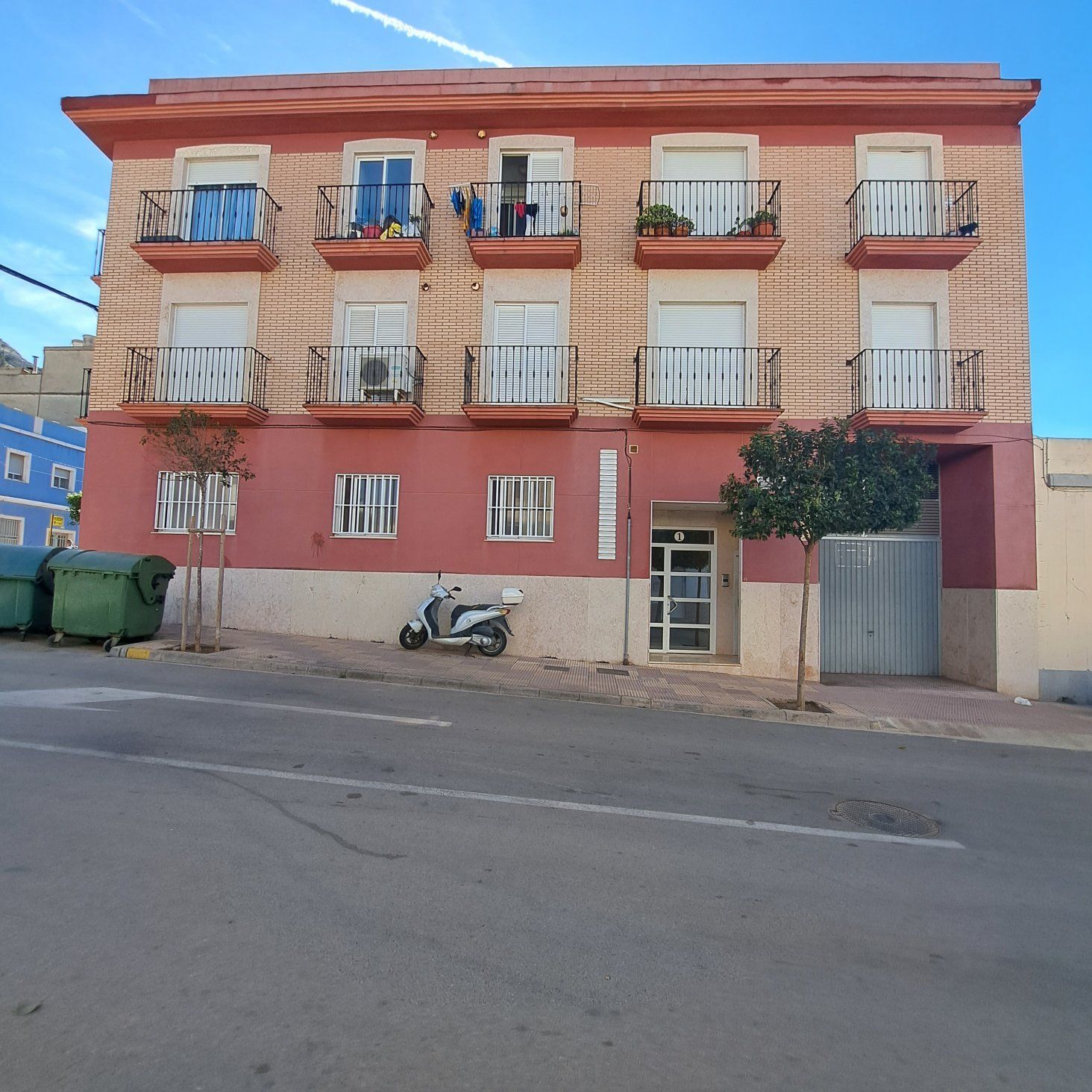 Vista exterior de Pis en venda en Cullera amb Traster i Alarma