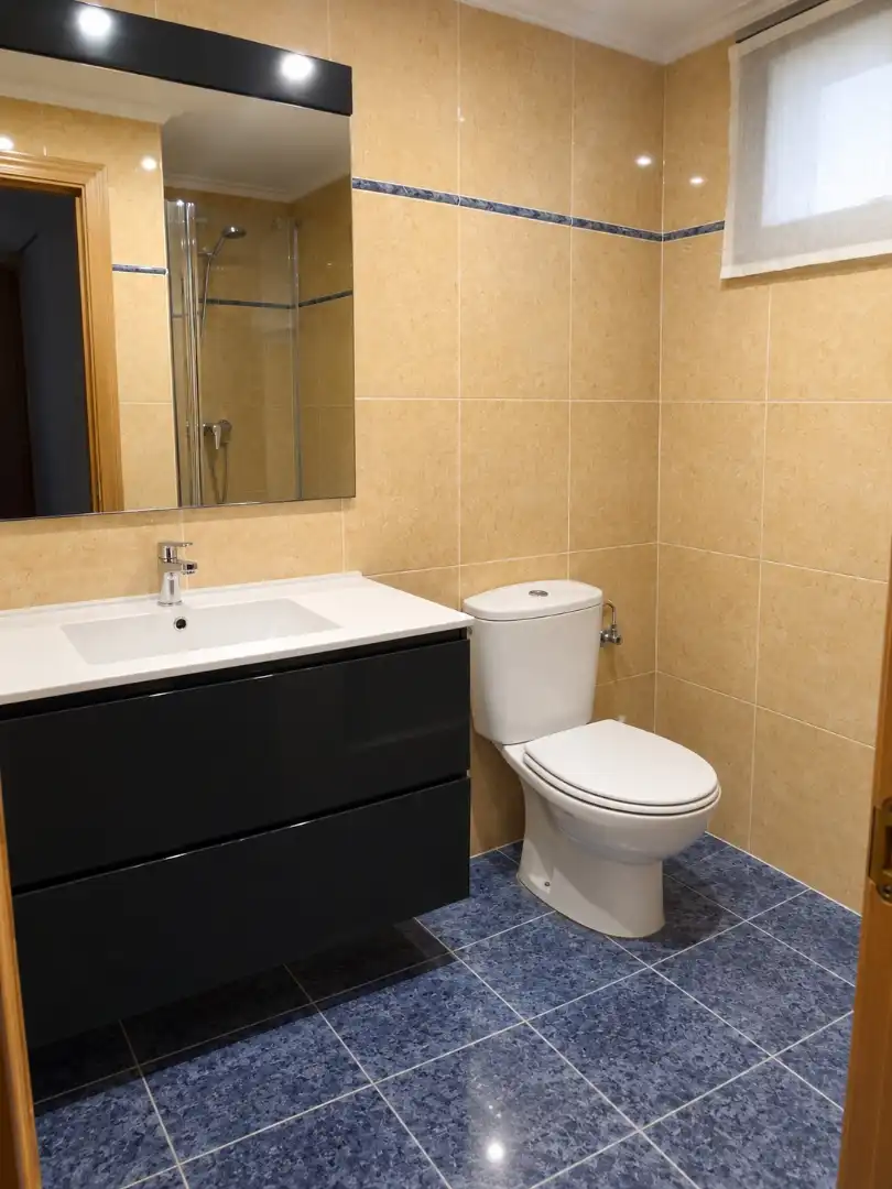 Bathroom of Flat for sale in Valladolid Capital  with Balcony