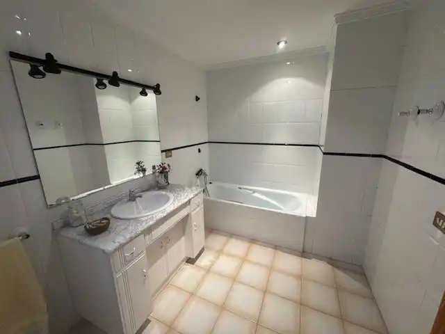 Baño de Finca rústica en venta en Eslida con Terraza, Amueblado y Horno