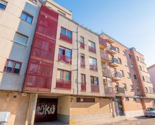 Exterior view of Box room for sale in Salamanca Capital