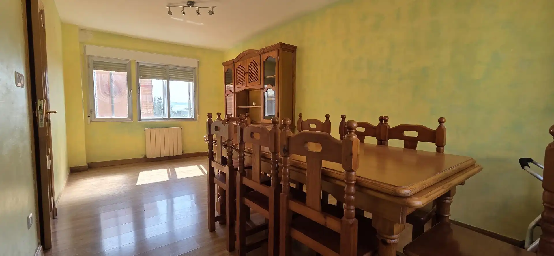 Comedor de Piso en venta en Palencia con Calefacción, Terraza y Amueblado