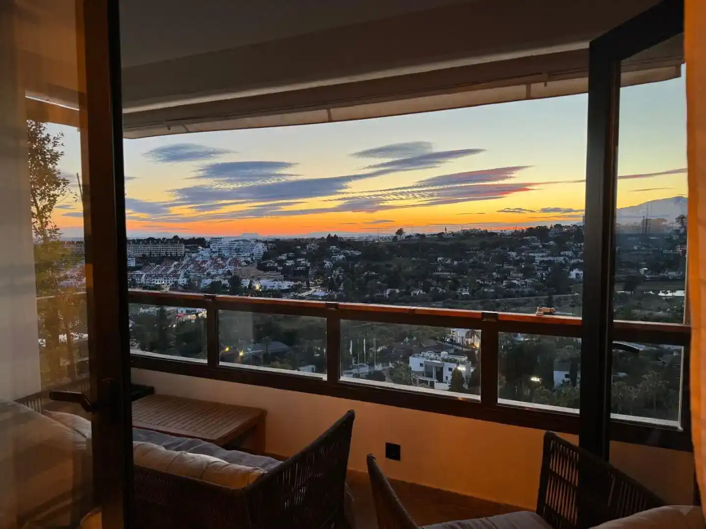 Terrasse von Wohnung zur Miete in Marbella mit Klimaanlage, Schwimmbad und Möbliert