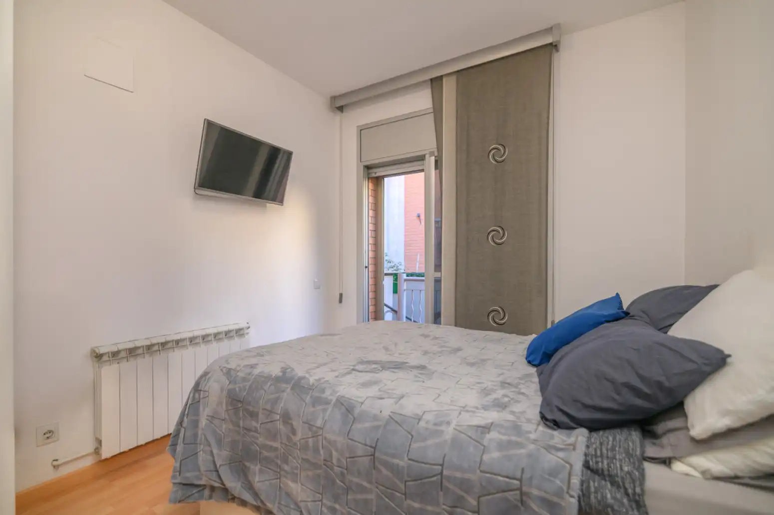 Bedroom of Flat for sale in Sant Boi de Llobregat  with Parquet flooring and Terrace