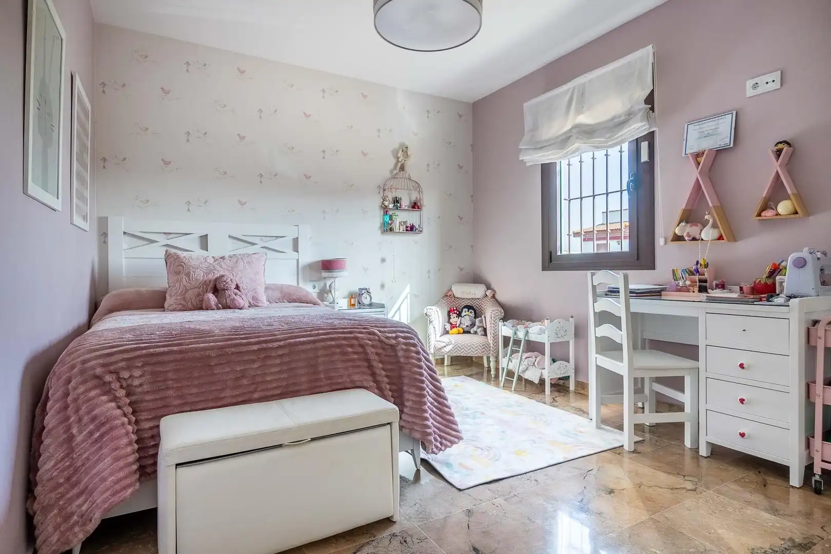 Habitación de Casa o chalet en venta en Montequinto con Aire acondicionado, Jardín privado y Terraza
