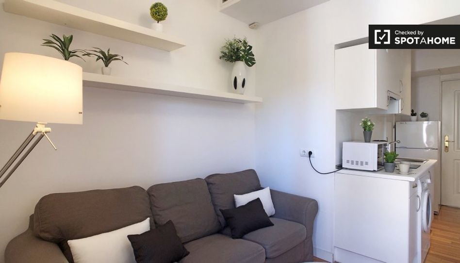 Piso de alquiler en Puerta del Ángel - Imagen 2