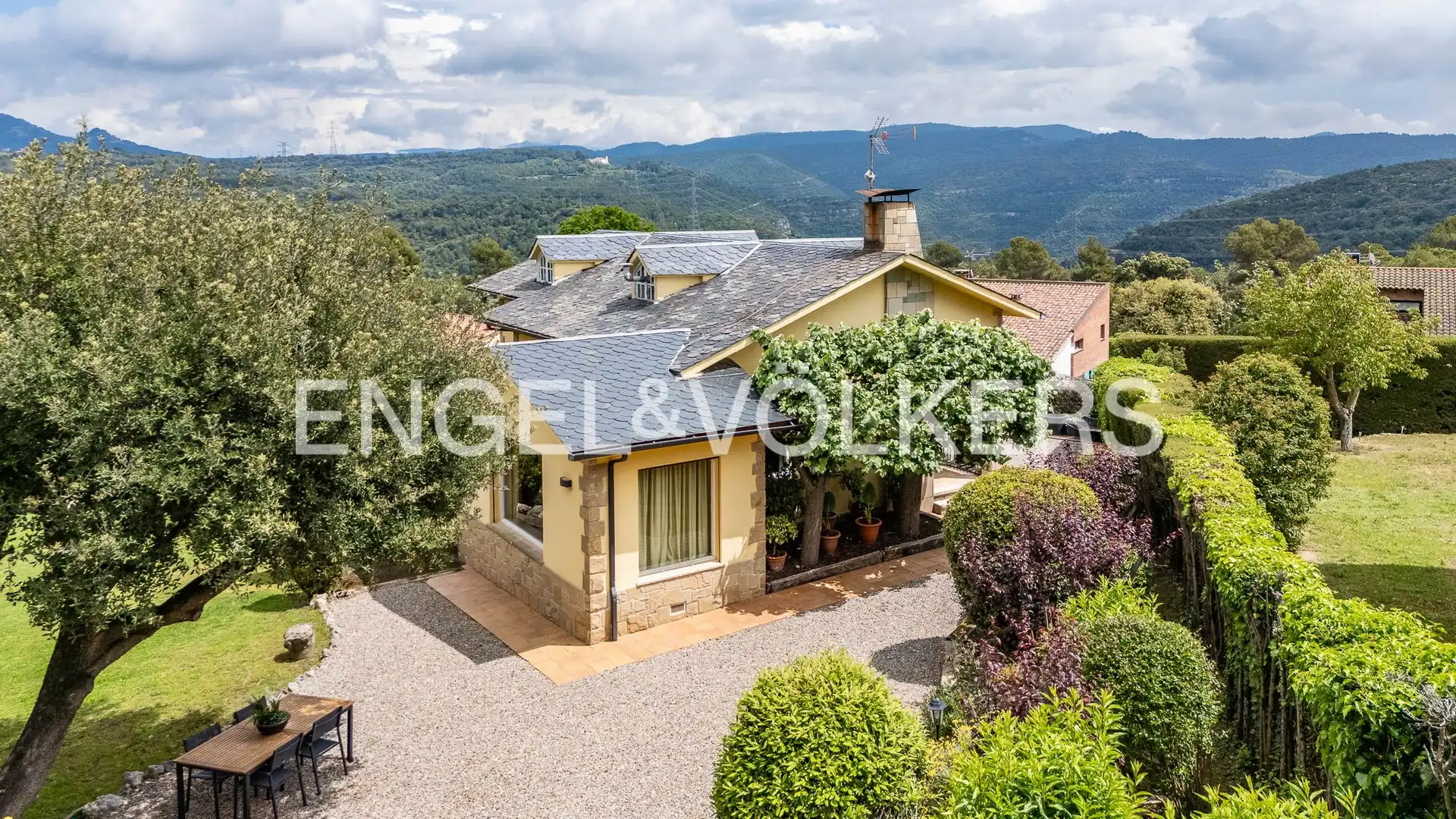 Vista exterior de Casa o chalet en venta en Sant Quirze Safaja con Calefacción, Jardín privado y Terraza