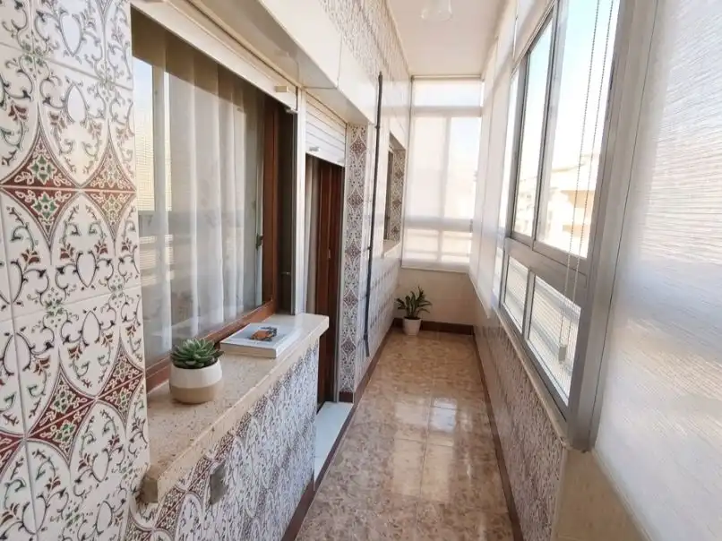 Piso en venta en Almería con Aire acondicionado, Calefacción y Amueblado