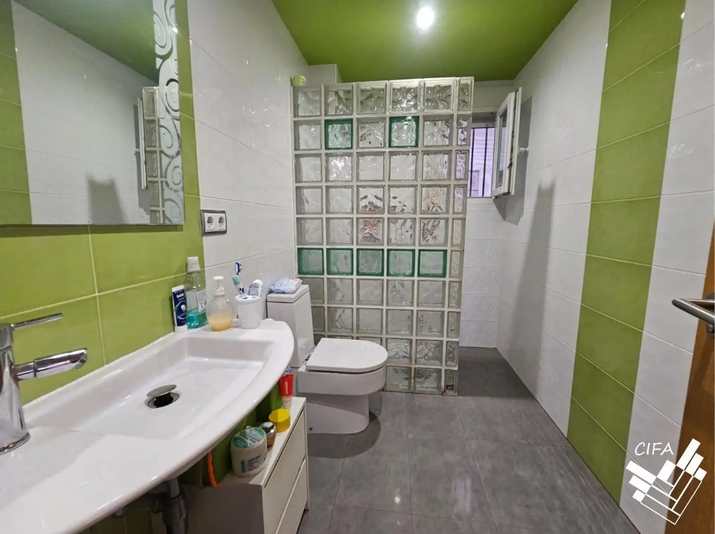 Bany de Casa o xalet en venda en Santa Magdalena de Pulpis amb Aire condicionat, Jardí privat i Terrassa