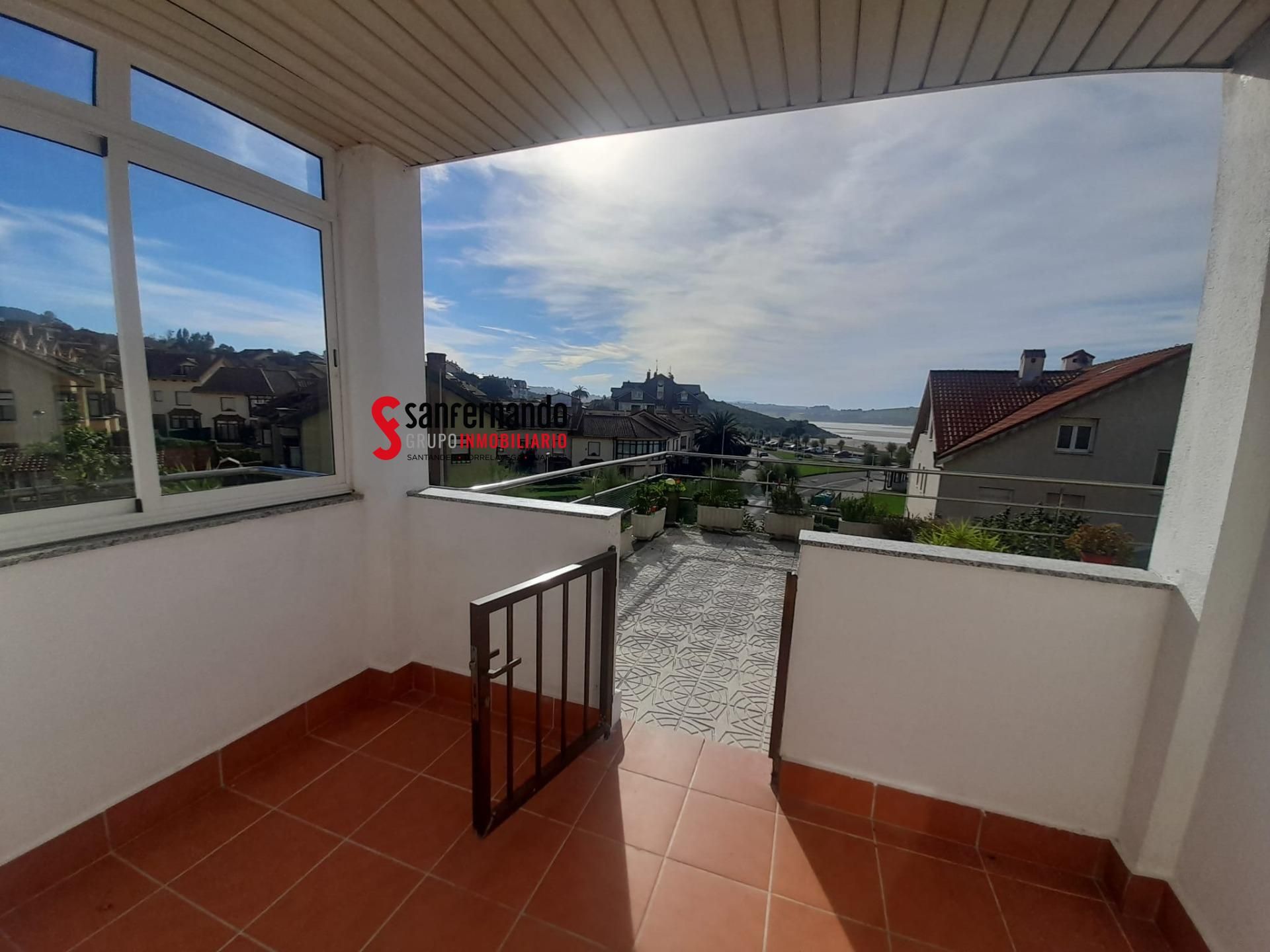 Vista exterior de Planta baixa de lloguer en Miengo amb Calefacció, Terrassa i Traster