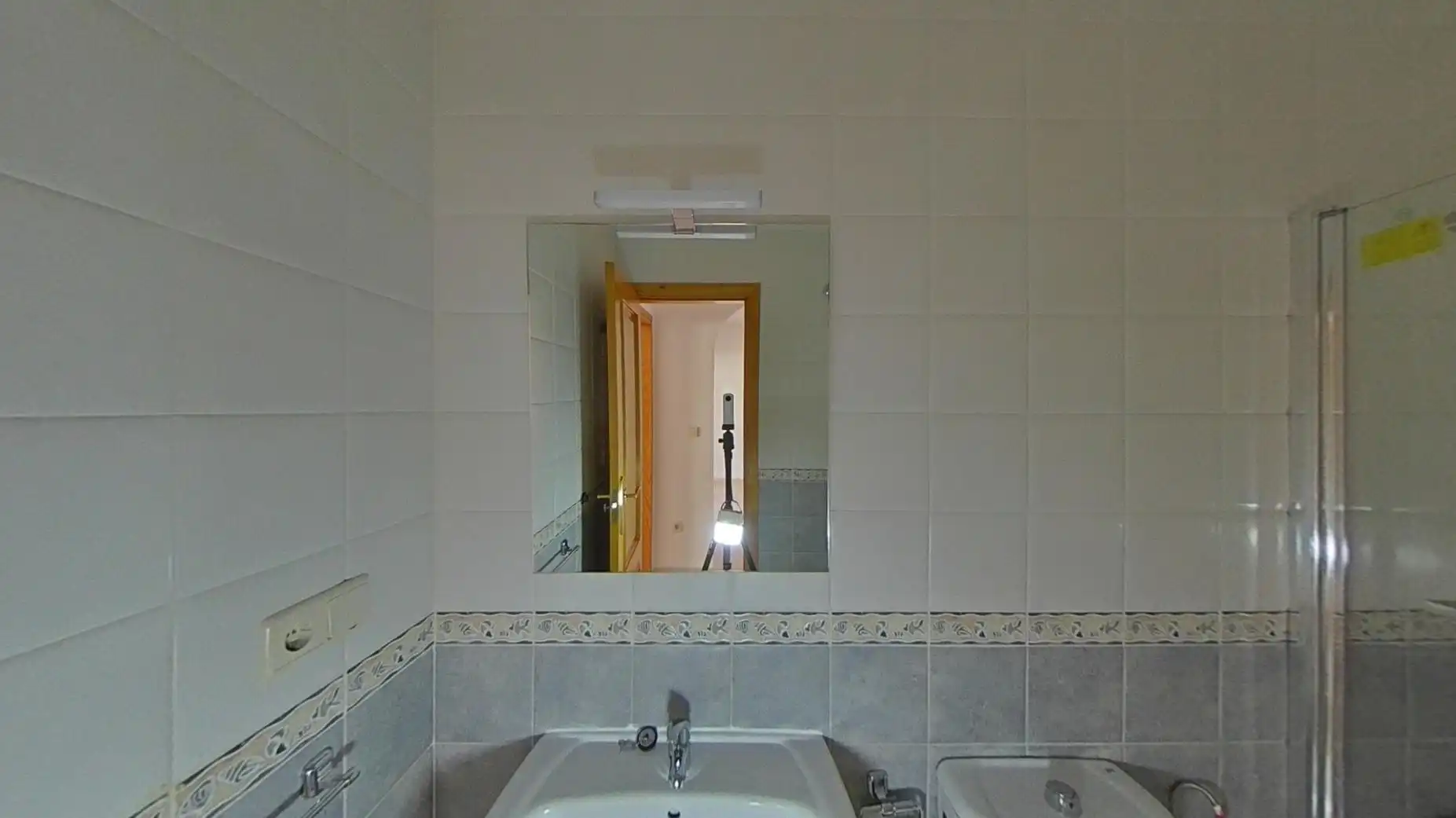 Baño de Piso en venta en Torrevieja con Piscina