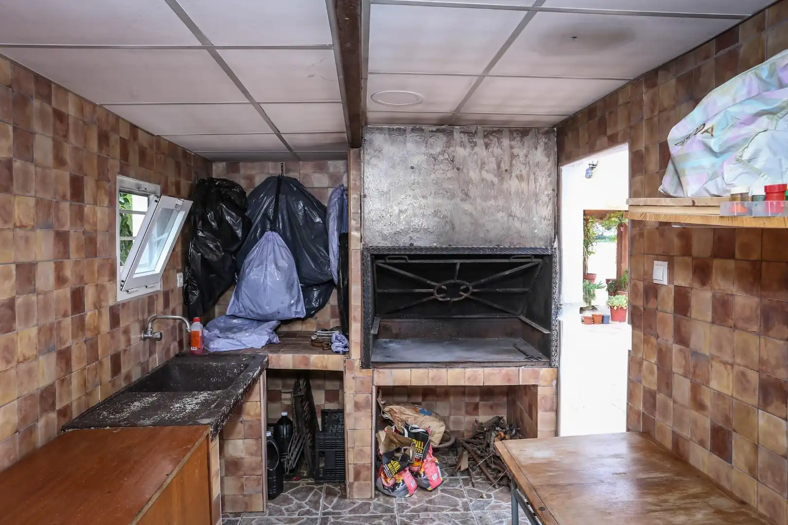 Cuina de Casa o xalet en venda en Elda amb Aire condicionat, Calefacció i Jardí privat