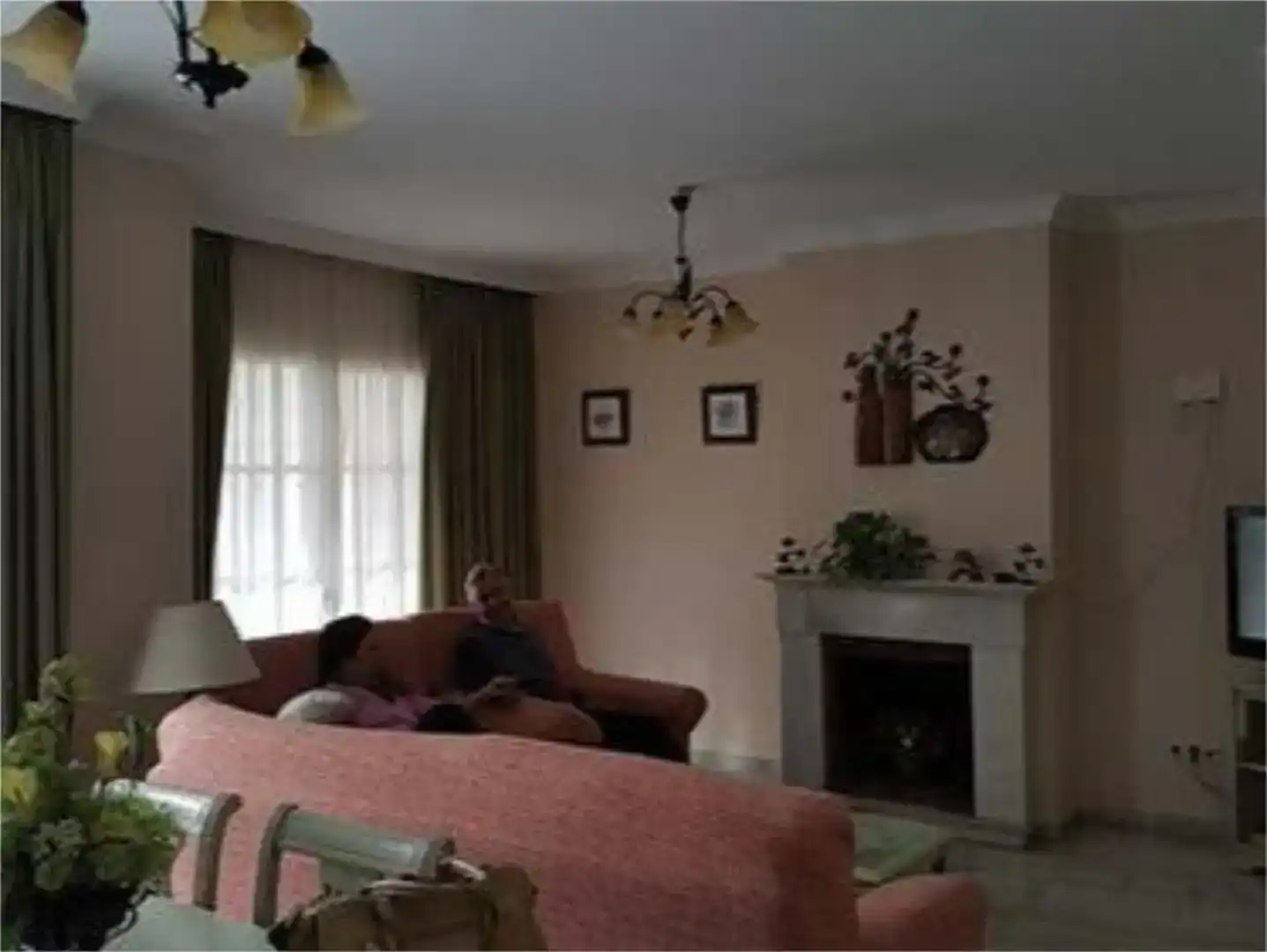 Sala de estar de Casa o chalet en venta en Estepona con Aire acondicionado y Piscina