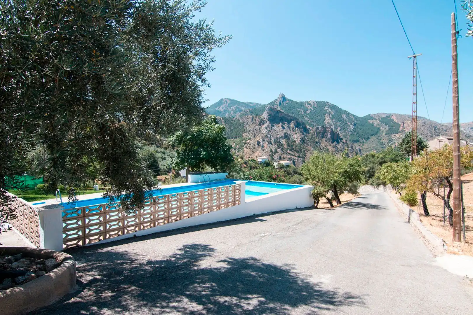 Vista exterior de Finca rústica en venta en Güéjar Sierra con Terraza, Piscina y Balcón