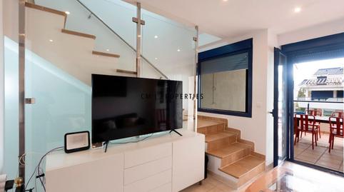 Foto 4 de Casa adosada en venta en Nuevo Centro, Sagunto / Sagunt