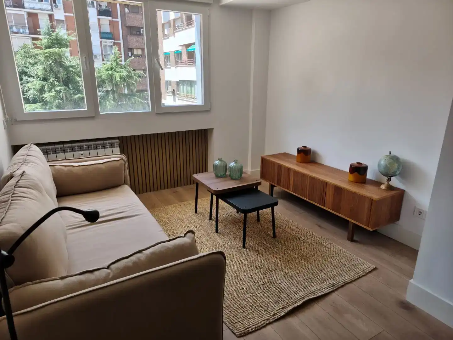 Wohnzimmer von Wohnung zur Miete in Madrid mit Klimaanlage, Abstellraum und Möbliert