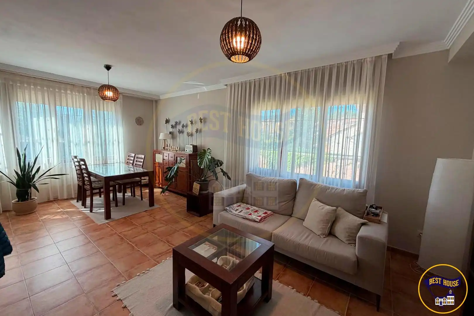 Sala d'estar de Casa adosada en venda en Chillarón de Cuenca amb Calefacció, Jardí privat i Terrassa