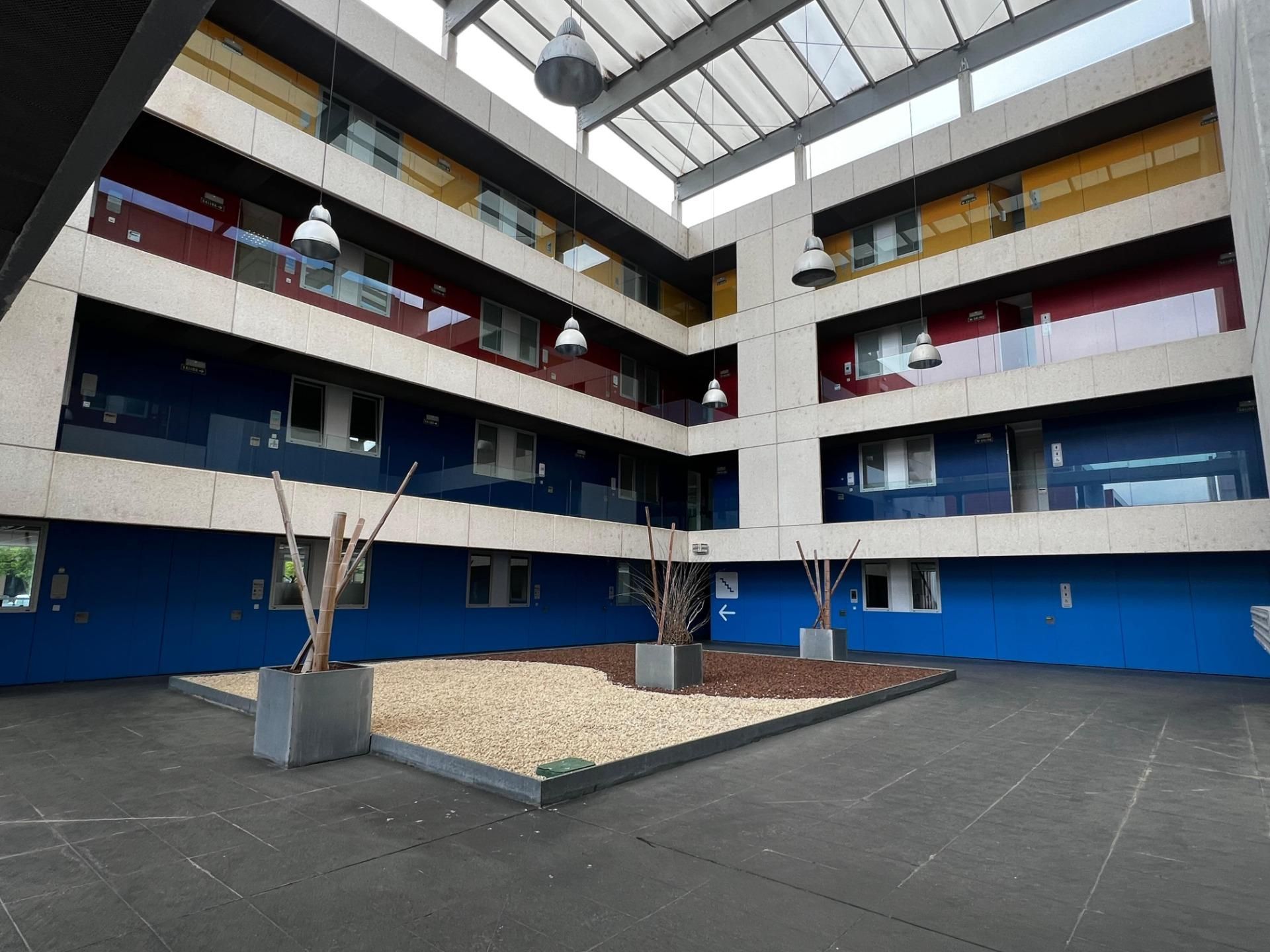 Vista exterior de Oficina en venda en Aranguren amb Aire condicionat i Calefacció