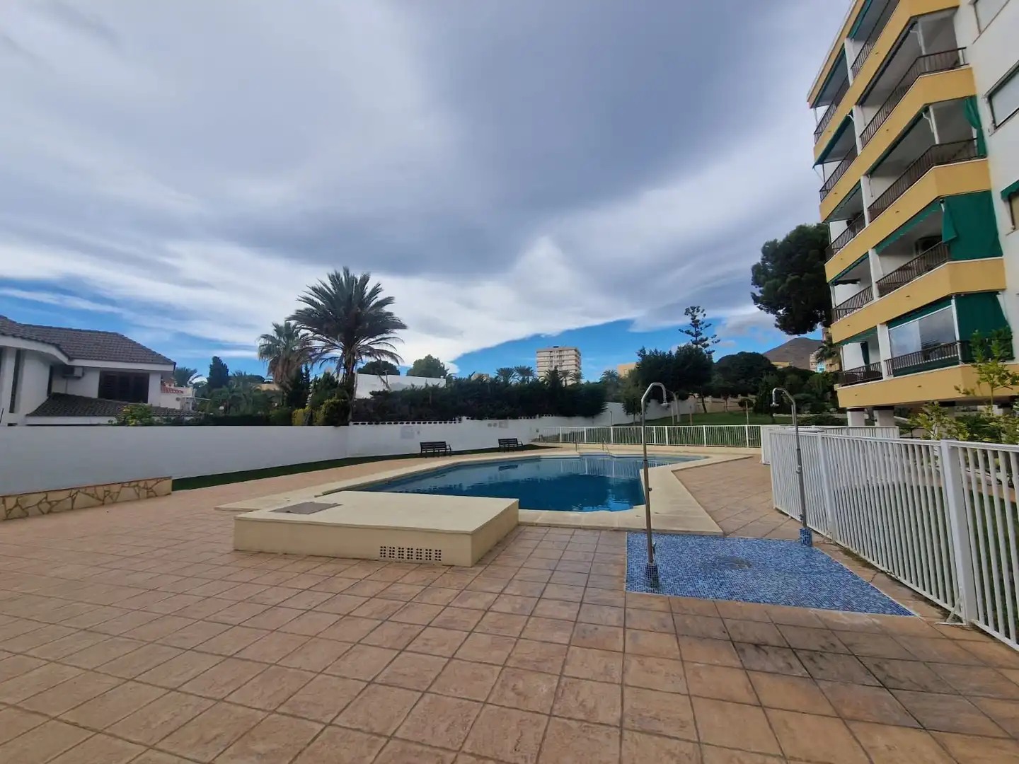 Swimming pool of Flat for sale in Roquetas de Mar  with Terrace and Community pool