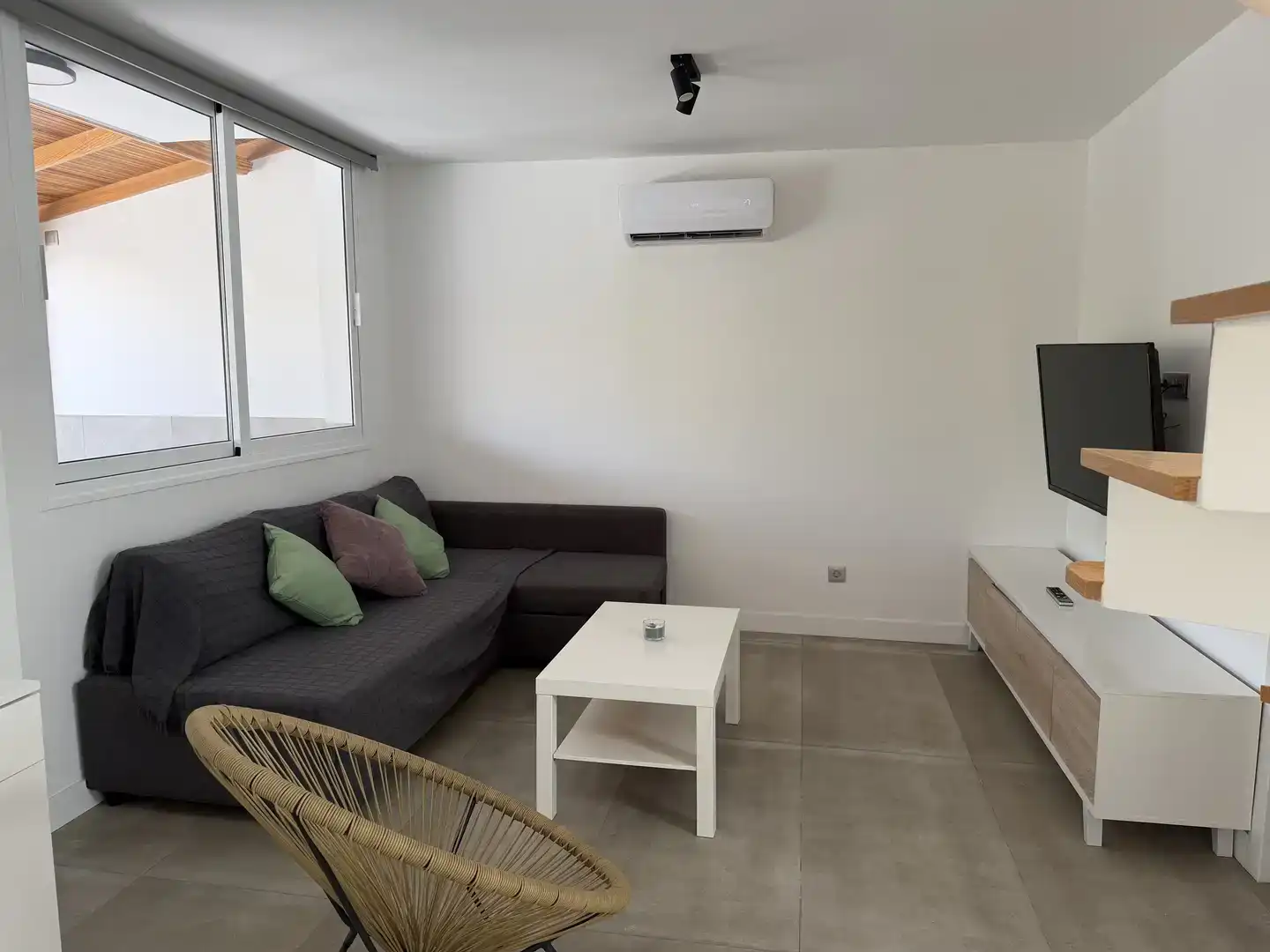 Sala d'estar de Casa o xalet en venda en San Bartolomé de Tirajana amb Aire condicionat i Piscina