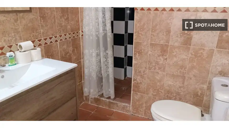 Room in Ensanche - Parque Santa Rosa