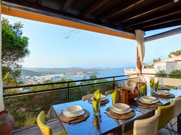 Casa con piscina in affitto a Santa Eulària