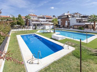 Appartement avec piscine à vendre à Avenida de las Acacias 14