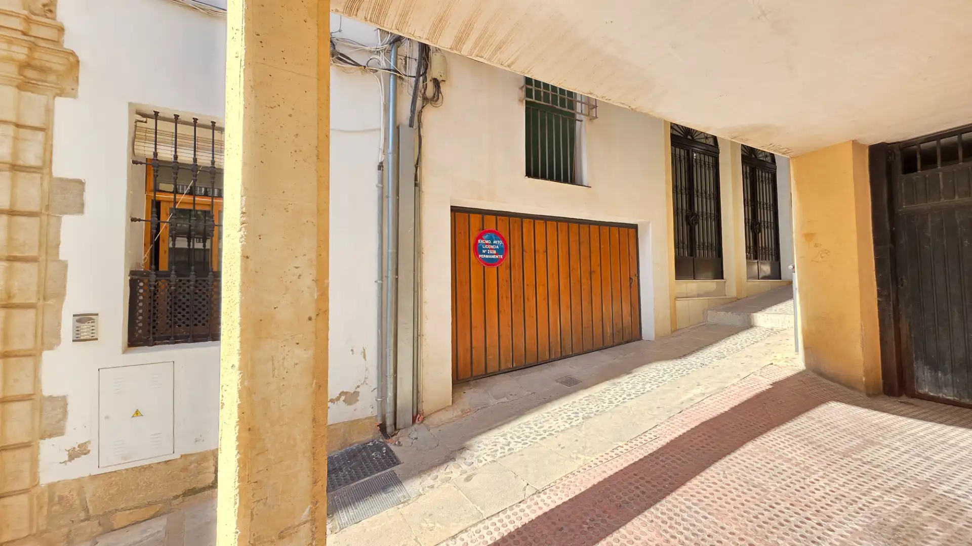 Aparcament de Casa adosada en venda en Jaén amb Calefacció i Traster