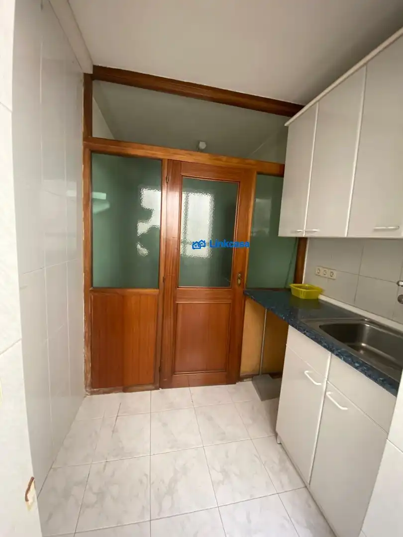 Cuina de Pis en venda en Madrid amb Calefacció, Parquet i Terrassa