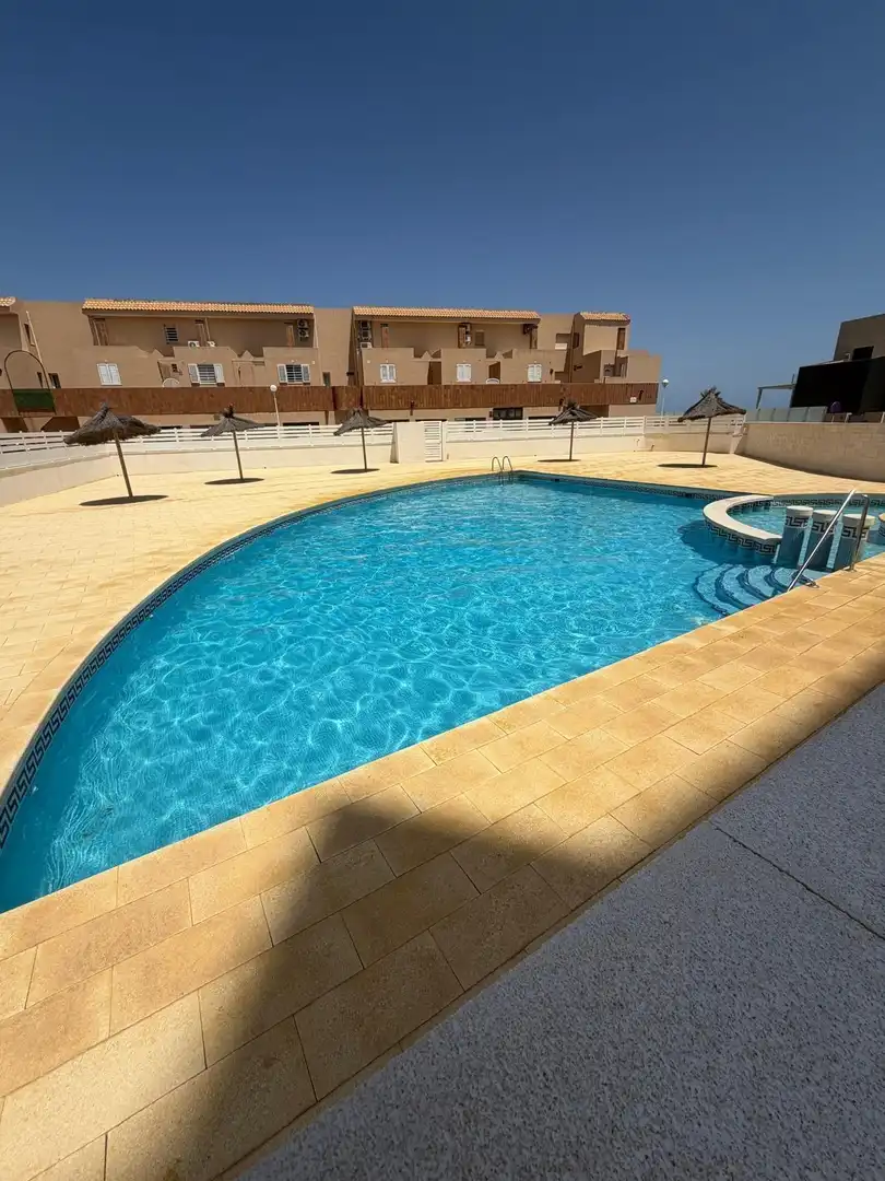 Piscina de Casa o xalet en venda en Cartagena amb Aire condicionat, Terrassa i Piscina comunitària
