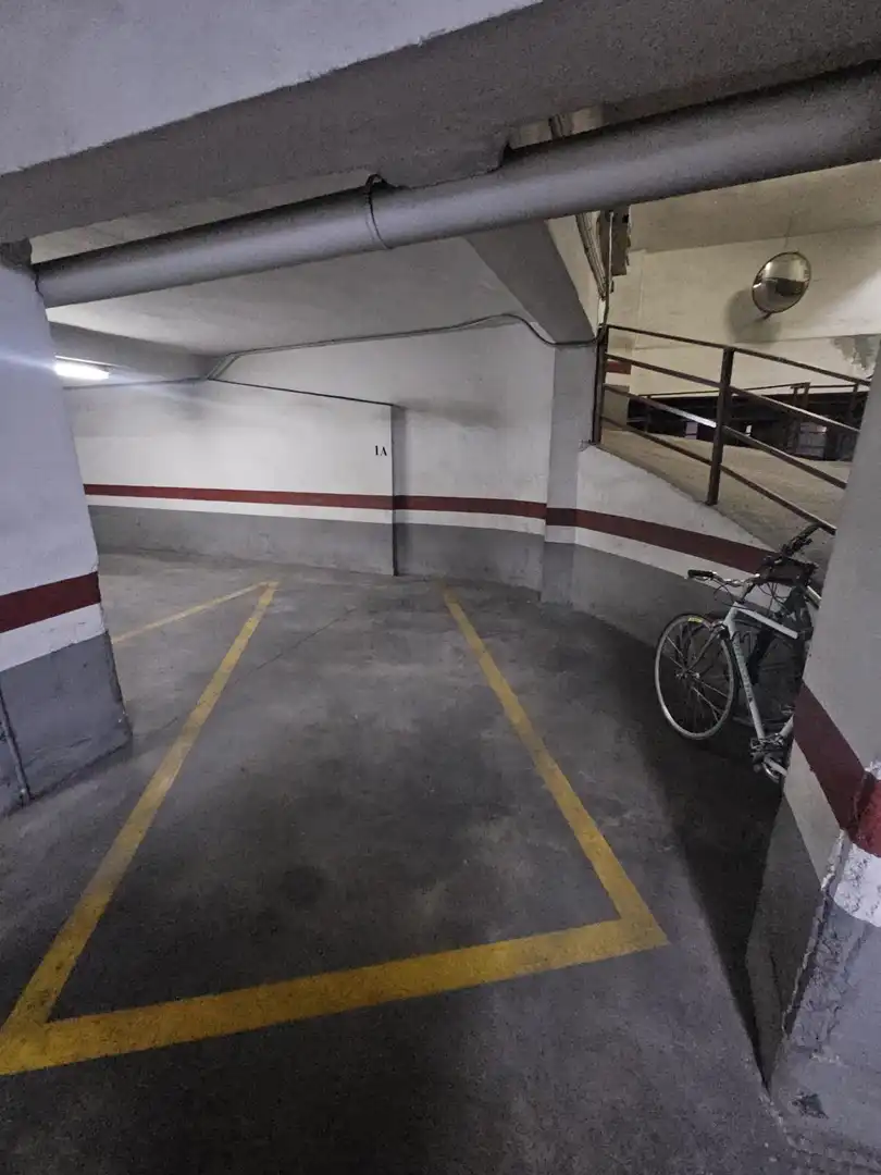 Parking of Flat for sale in Valencia  with Air Conditioner, Furnished and Balcony