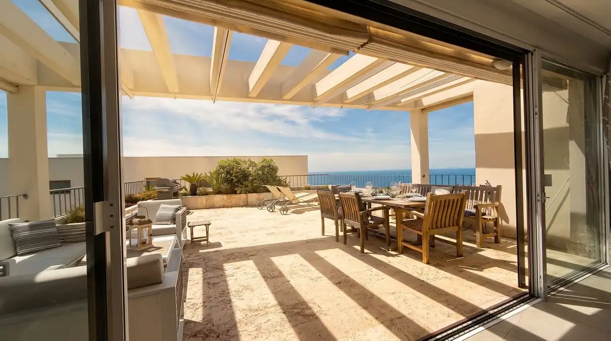 Terraza de Ático en venta en Marbella con Aire acondicionado, Trastero y Alarma