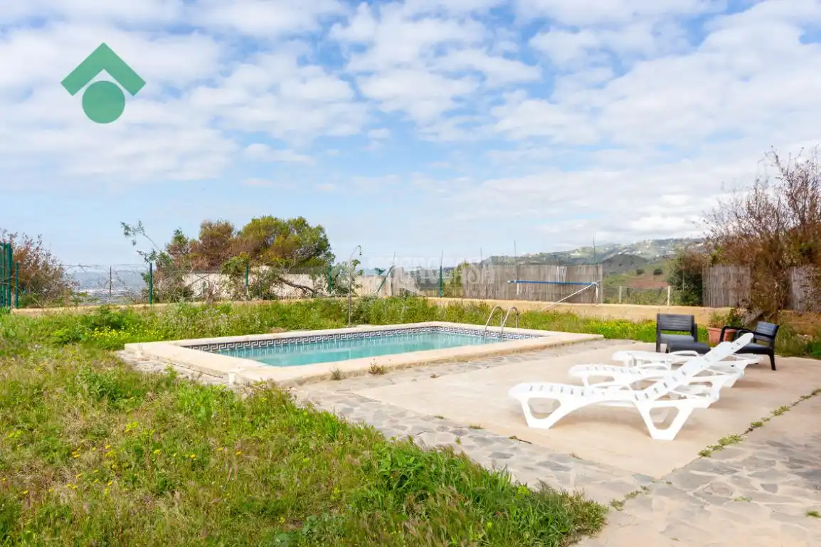 Piscina de Finca rústica en venda en Vélez-Málaga amb Aire condicionat, Terrassa i Piscina