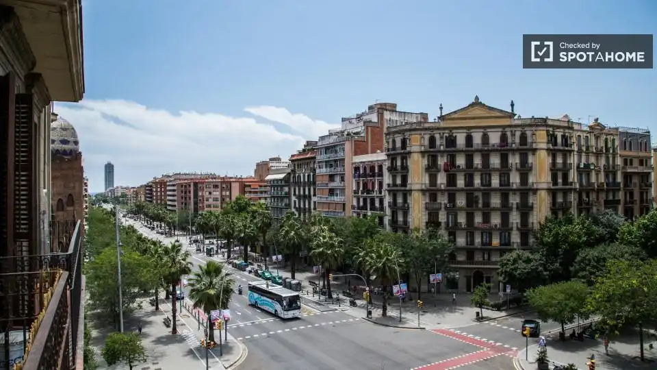 Vista exterior de Pis per a compartir en Barcelona amb Aire condicionat, Calefacció i Terrassa
