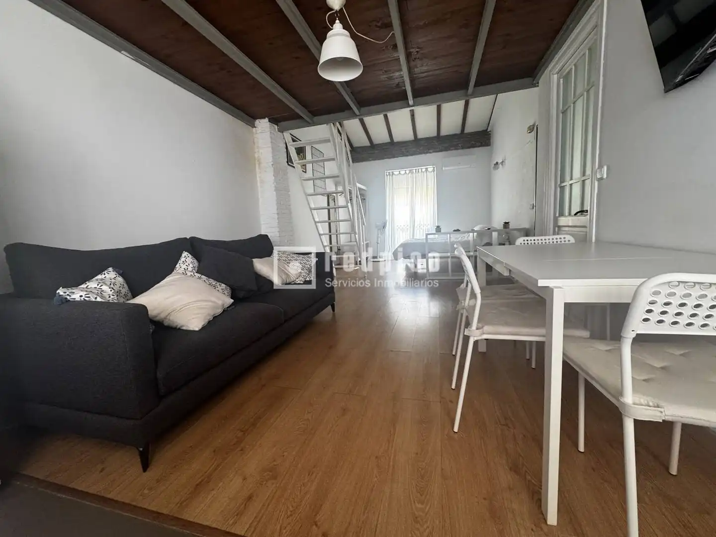 Sala de estar de Loft de alquiler en Valencia con Aire acondicionado, Terraza y Amueblado