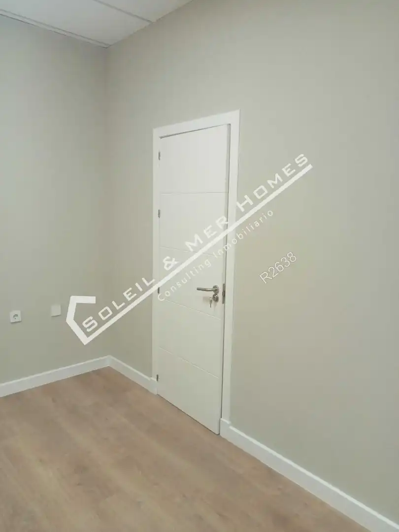 Local comercial de lloguer a Calle Manuel Álvarez, imagen 3