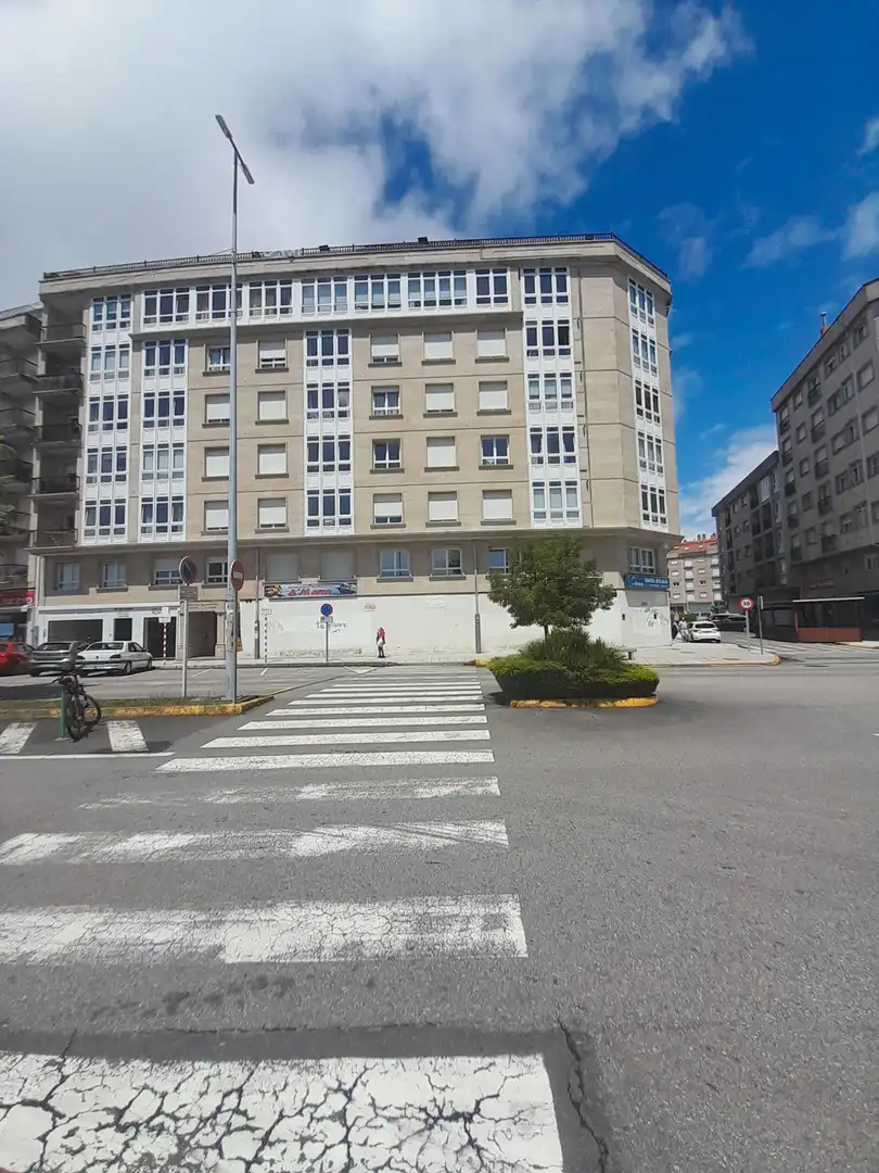Business premises to rent in Boiro, imagen 4