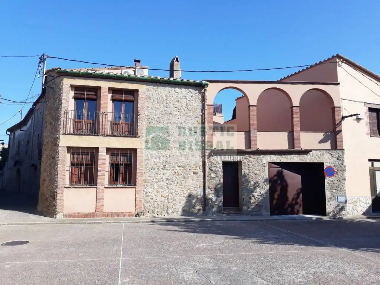 Vista exterior de Finca rústica de lloguer en Ullastret amb Aire condicionat, Calefacció i Moblat