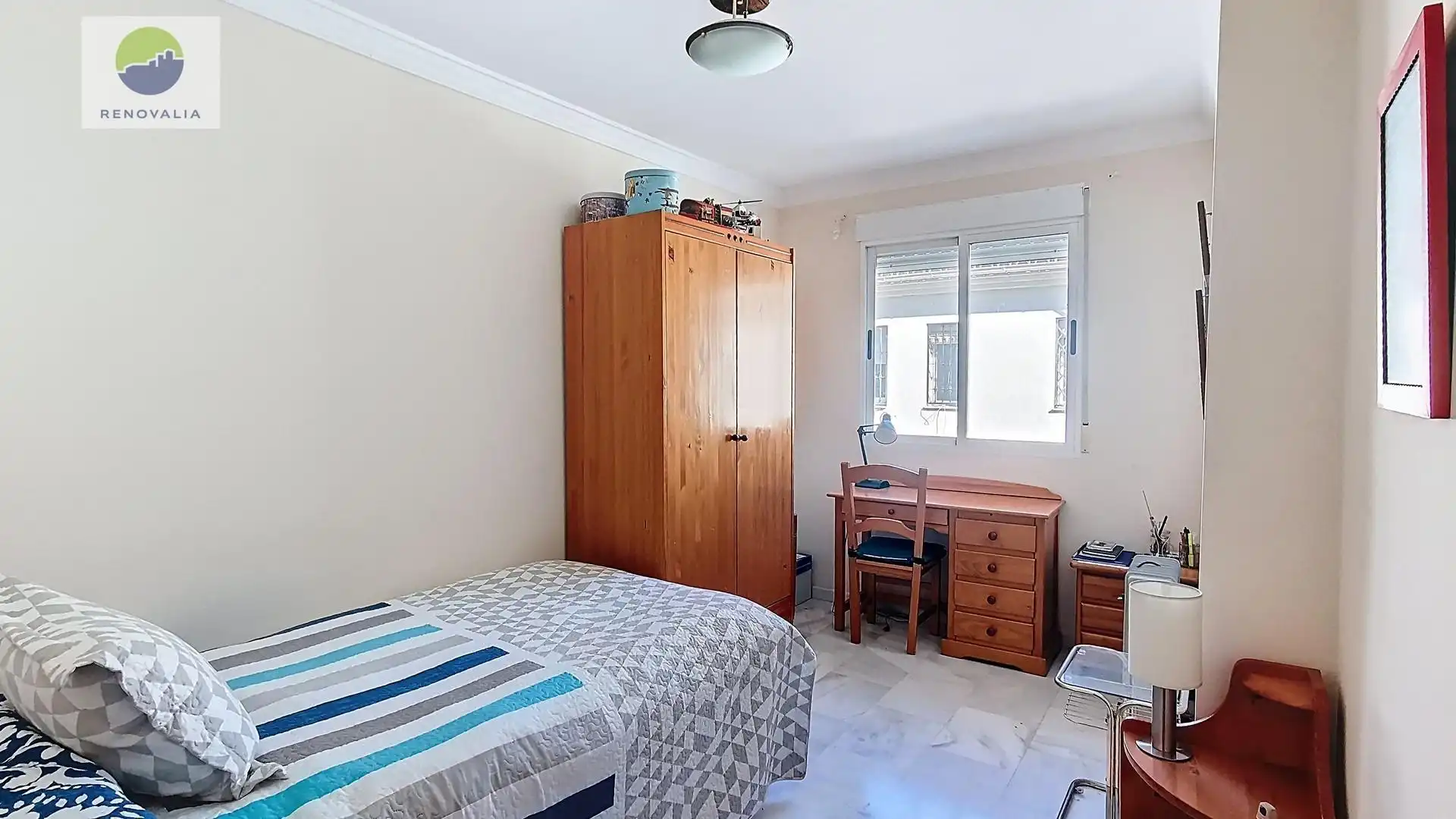 Habitación de Casa adosada en venta en Armilla con Calefacción