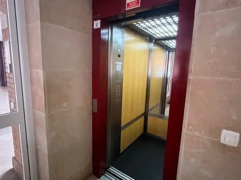 Flat for sale in  Madrid Capital  with Balcony