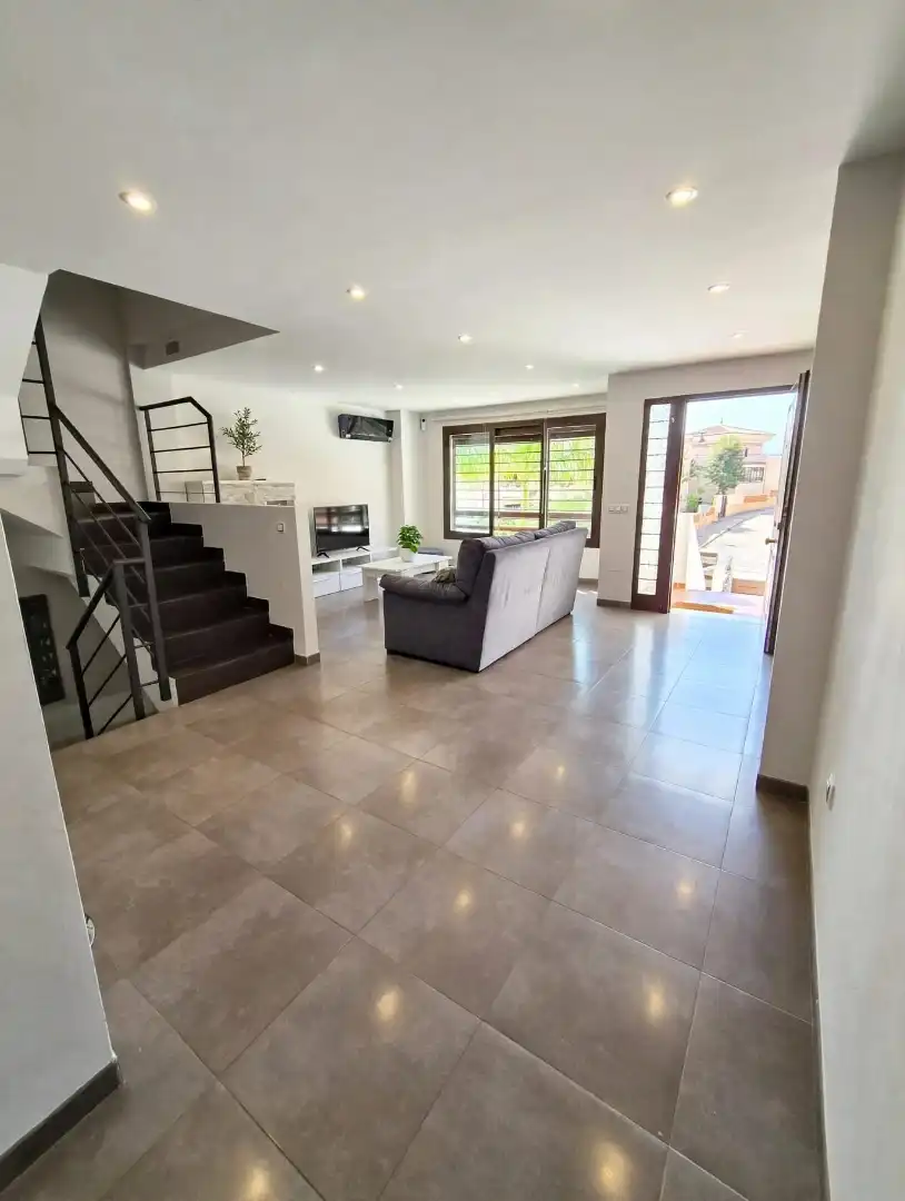 Detached house with terrace for sale in Avenida Amatista, imagen 3