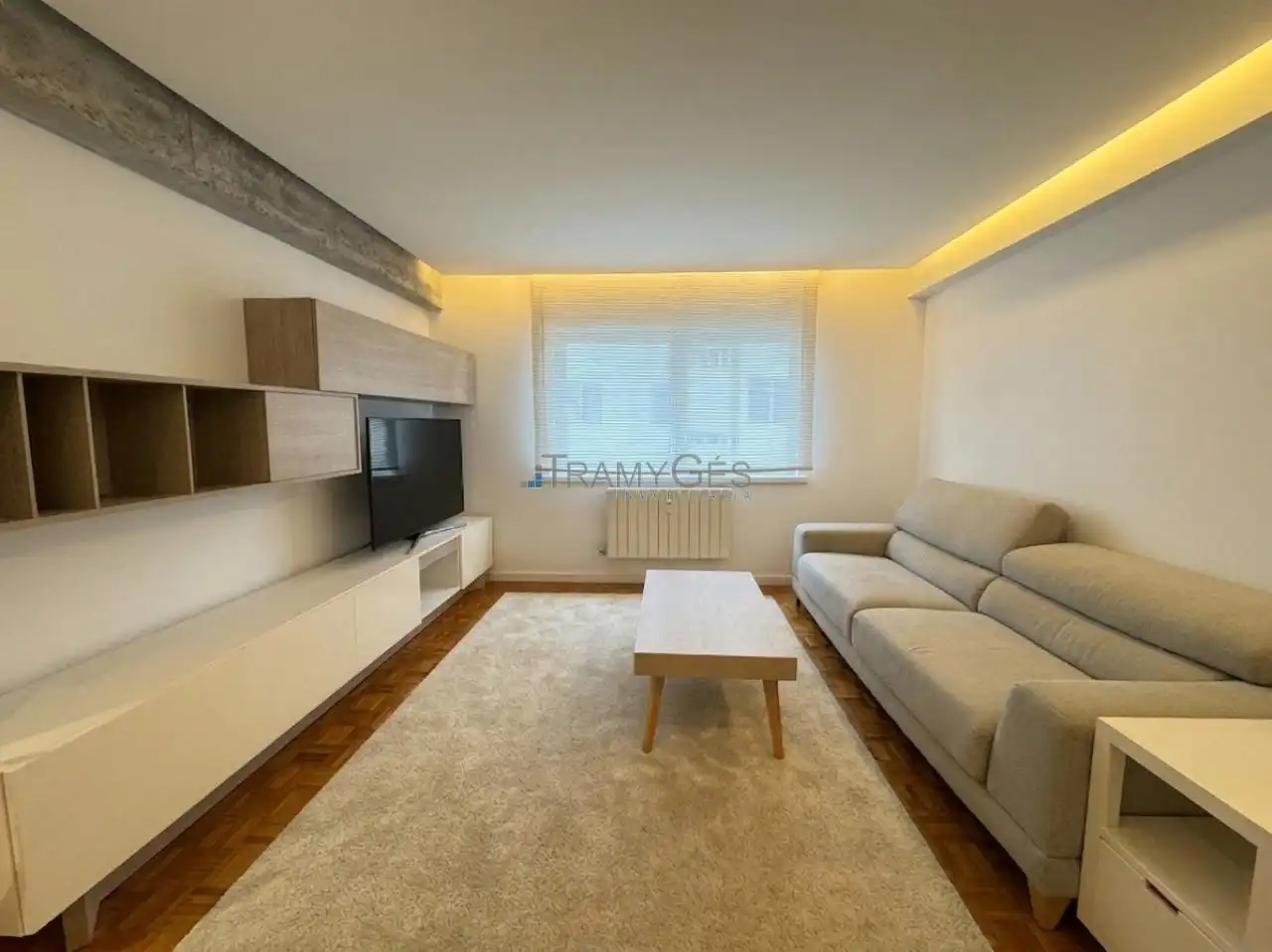 Living room of Flat for sale in Vigo   with Heating, Parquet flooring and Storage room