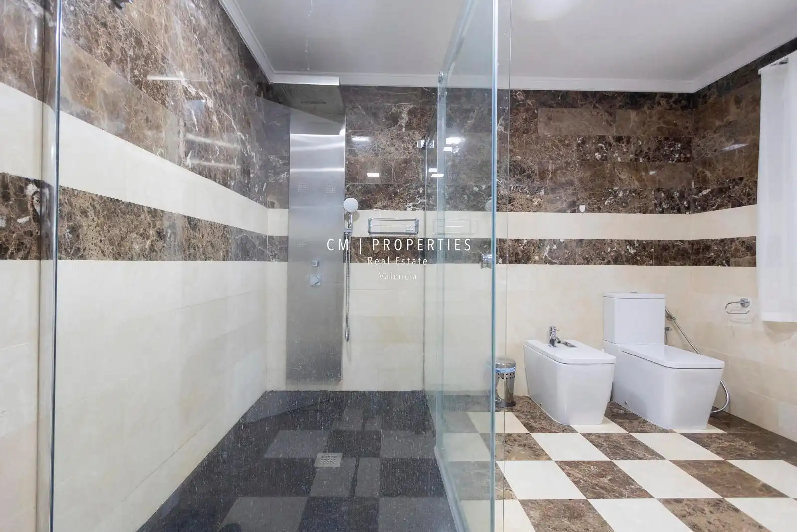 Houses for sale in Malaga, Entrepinos