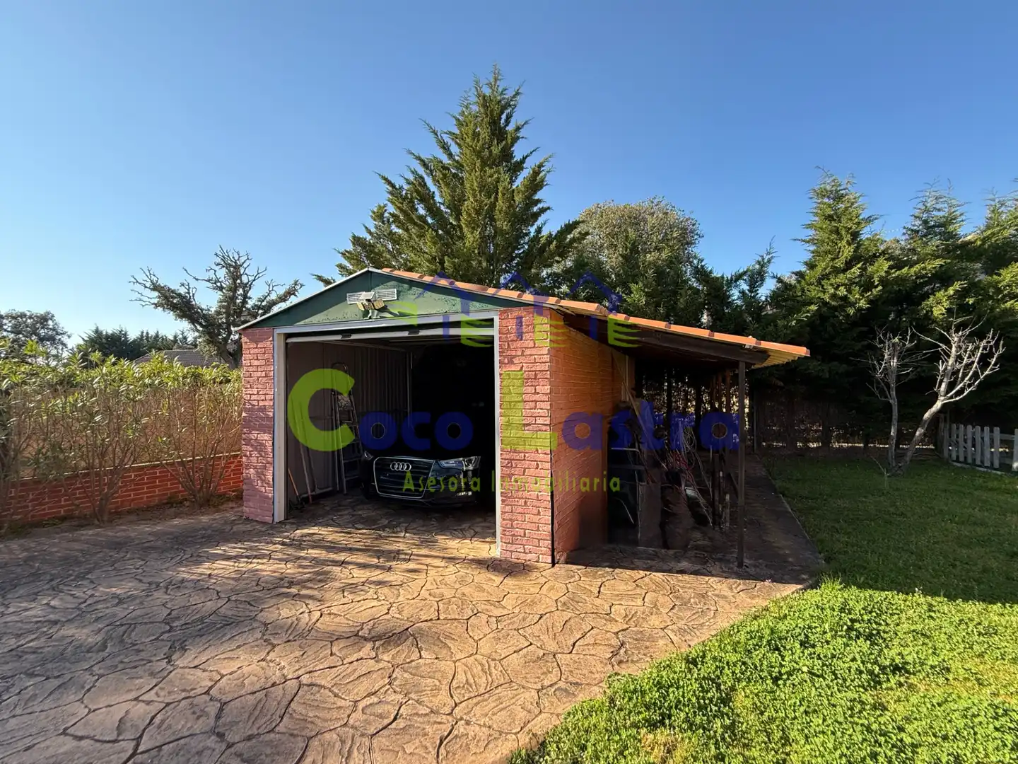 Aparcament de Casa o xalet en venda en Carrascal de Barregas amb Aire condicionat, Calefacció i Jardí privat