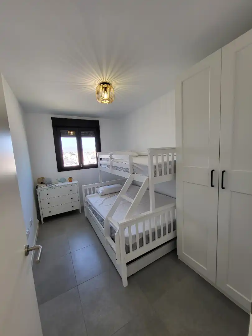 Habitación de Piso de alquiler en Almería con Aire acondicionado, Calefacción y Terraza
