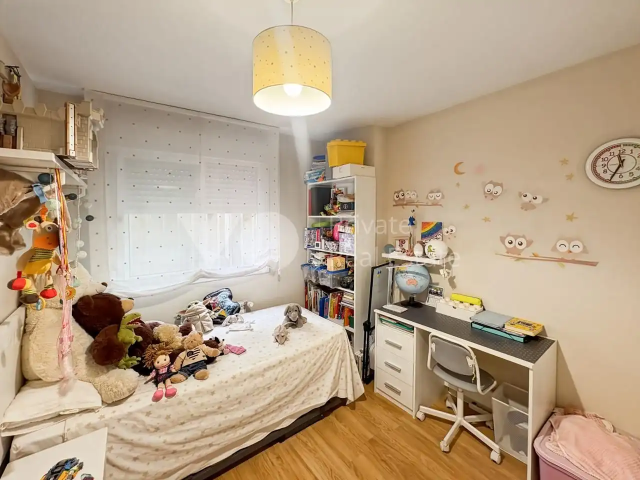 Habitación de Planta baja en venta en Boadilla del Monte con Aire acondicionado, Calefacción y Jardín privado