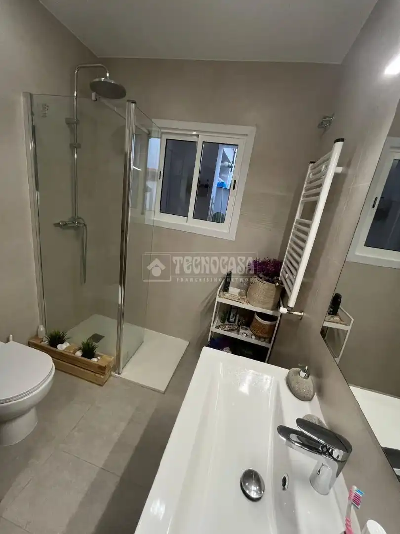 Badezimmer von Wohnung zum Verkauf in Barcelona mit Terrasse