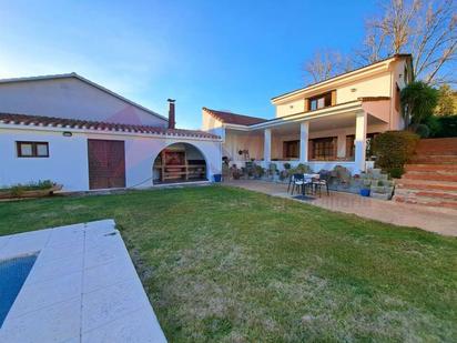 Garten von Haus oder Chalet zum verkauf in Lardero mit Terrasse, Schwimmbad und Balkon