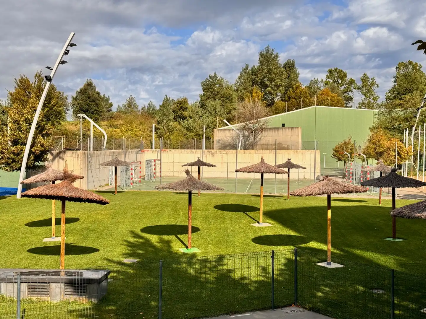 Jardín de Piso en venta en Sabiñánigo con Calefacción, Terraza y Trastero